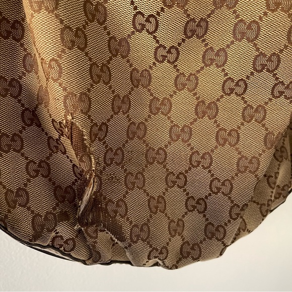 Authentic Gucci hand bag - Picture 2 of 5